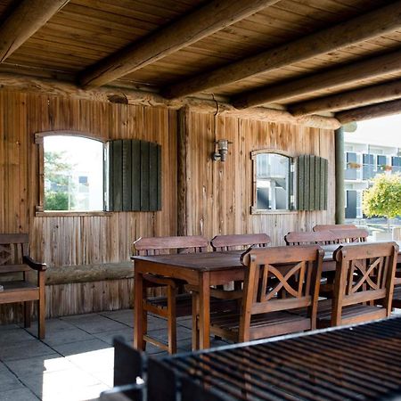 4 Person Holiday Home On A Holiday Park In Glesborg Esterno foto