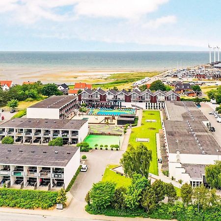 4 Person Holiday Home On A Holiday Park In Glesborg Esterno foto