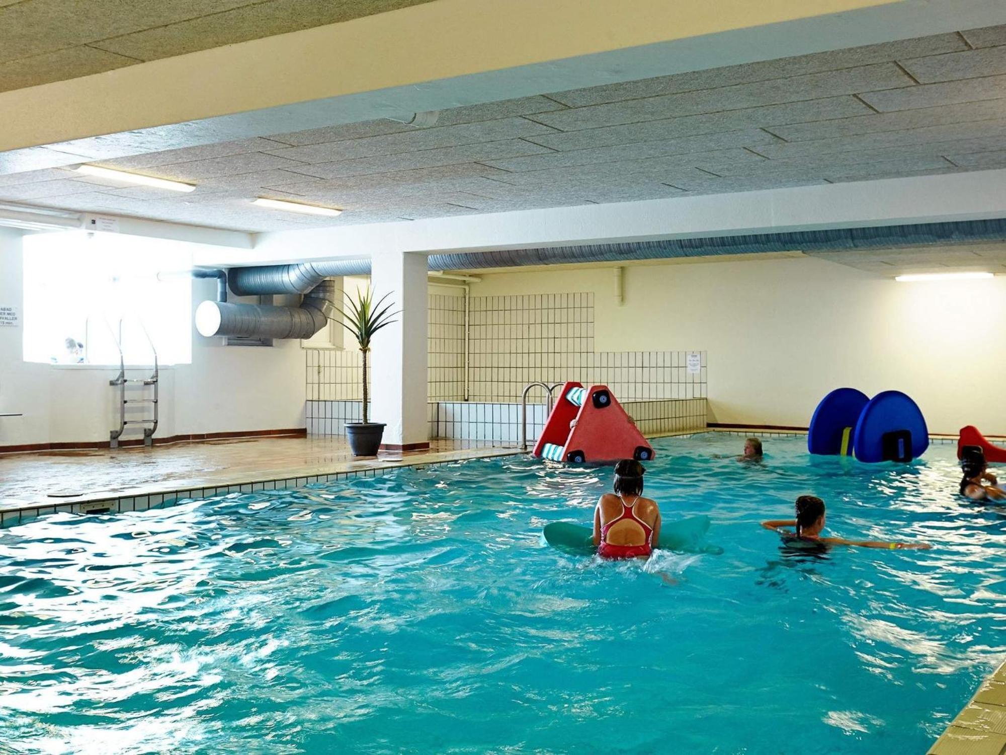 4 Person Holiday Home On A Holiday Park In Glesborg Esterno foto